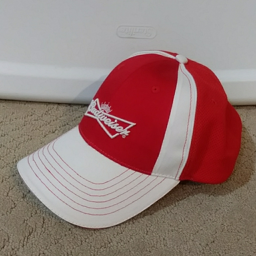NEW adjustable men's Budweiser hat